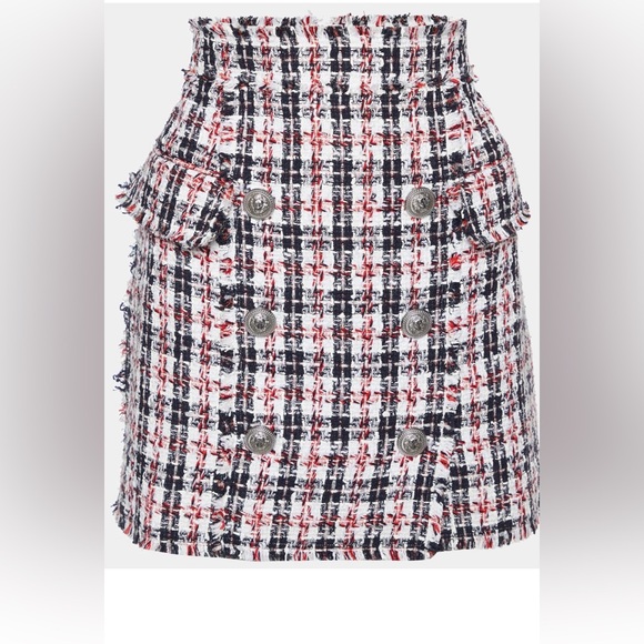 EUC Balmain tweed skirt with button detail size 38.